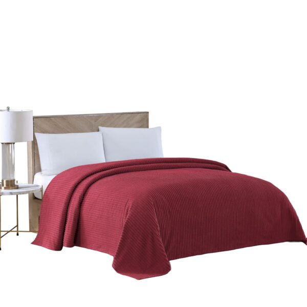 Colcha felpilla Channel Beatrice Home Fashions CHNBSPKGBUR King borgoña