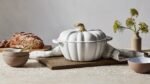 Cacerola Cocotte de Hierro Fundido Esmaltado Forma Calabaza Le Creuset Signature 21238024010391 3.8 Litros Blanco