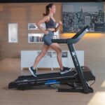 Caminadora Plegable XTERRA Fitness TR65 2.5HP Bluetooth 10mph 10 Niveles Inclinacion
