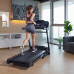 Caminadora Plegable XTERRA Fitness TR65 2.5HP Bluetooth 10mph 10 Niveles Inclinacion