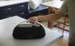 Harman Kardon Go + Play 3: altavoz Bluetooth portátil con sonido superior y 8 horas de reproducción, carga USB, autoajus