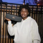 El altavoz Bluetooth portátil Klipsch Detroit con tweeters duales de 1" y woofers de 3", clasificación de resistencia al