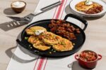 Le Creuset Alpine Outdoor Collection - Sartén para pizza de hierro fundido esmaltado, 15 pulgadas 20272035000001