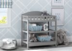Delta Children Mesa cambiadora infantil con almohadilla, gris y almohadilla cambiadora contorneada de espuma con funda i