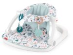 Fisher-Price Silla de bebé con juguetes y alfombra de juegos con piano gimnasio, maracas y 5 juguetes enlazables