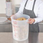 Contenedores de almacenamiento de alimentos translúcidos 22 cuartos de galón Restaurantware Met Lux RWT1578C con marcado