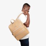Itzy Ritzy Eras - Mochila para pañales de gran capacidad con diseño elegante, 15 bolsillos, cambiador, correas para carr