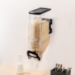 Dispensador de cereales plástico montado en pared Restaurantware RWT1663B 5 galones negro autoservicio alimentos secos