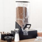 Dispensador de cereal y dulces plástico negro 5 galones Restaurantware RWT1666B con soporte 3 niveles para buffet y hote