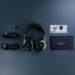 Auriculares Inalámbricos Gaming Razer Kraken V4 2.4GHz Bluetooth USB Micrófono Banda Súper Amplia RGB 9 Zonas 40mm
