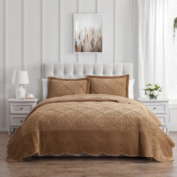 Juego de colcha de felpa en relieve VCNY Home WS1-3BP-QUEN-IN-CARAM Queen 3 piezas con 2 fundas de almohada color carame
