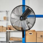 Ventilador industrial de pared Restaurantware Wind Blade RWT1745B 24 pulgadas 6550 CFM motor 3 velocidades oscilante met