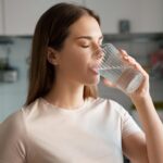 Dispensador de Agua Enfriador de Carga Inferior Nostalgia Igloo IWCBL353CRHWHS Tres Temperaturas Caliente Fría Templada