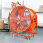 Ventilador Industrial Portátil Restaurantware Wind Blade RWT1896R 32 pulgadas motor 3/4 HP 9286 CFM acero rojo