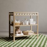Storkcraft Cambiador Morningside (madera flotante), cambiador de bebé certificado GREENGUARD Gold, incluye cambiador de