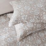 Juego de edredón floral Zara algodón 8 piezas Triangle Home Fashions EZFCS8PCKN King marrón con falda de cama bohemio