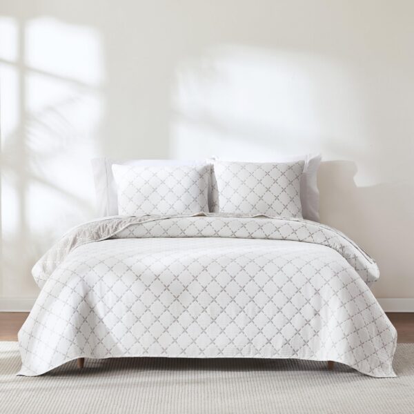 Juego de colcha reversible jacquard hojas diamante Triangle Home Fashions EDLCV3PCKCE King color bronceado 3 piezas deco