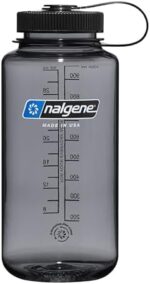 Nalgene Sustain - Botella de agua de Tritan sin bisfenol A hecha con un 50 % de material derivado de restos de plástico,