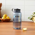 Nalgene Sustain - Botella de agua de Tritan sin bisfenol A hecha con un 50 % de material derivado de restos de plástico,