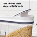 Dispensador de cereales OXO International Ltd. 11114100 Good Grips POP 4.5 cuartos de galón blanco hermético paquete de