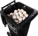 Rawlings Cubo de bolas rodantes con cesta con resorte | Capacidad de 32 galones | Bolas no incluidas