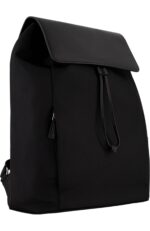 Vince Mochila de nailon con solapa Drayton para mujer, accesorio elegante y versátil para todos los días y viajes