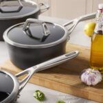 Batería de cocina ZWILLING Motion 1033179 de aluminio anodizado duro con antiadherente de cerámica 10 piezas