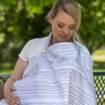 Boppy Funda de lactancia para lactancia materna, rayas grises de acuarela, estilo delantal con bolsillo de almacenamient