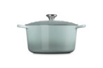 Horno holandés redondo profundo Le Creuset 21195026717041 Signature hierro fundido esmaltado 6.5 cuartos color sal marin