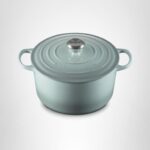 Horno holandés redondo profundo Le Creuset 21195026717041 Signature hierro fundido esmaltado 6.5 cuartos color sal marin