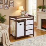 GarveeHome Moderna mesa cambiadora para bebé con cesta de lavandería y 3 cajones, cómoda de madera maciza para cuarto de