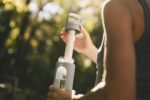 Botella de vidrio con filtro de agua LifeStraw Go LGV4G8ASWW vidrio soplado a mano con funda de silicona 20 onzas color