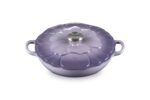 Cacerola estofadora de pétalos Le Creuset 21964026511041 hierro fundido esmaltado 2.25 cuartos de galón color provenza c