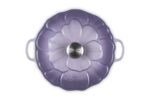 Cacerola estofadora de pétalos Le Creuset 21964026511041 hierro fundido esmaltado 2.25 cuartos de galón color provenza c
