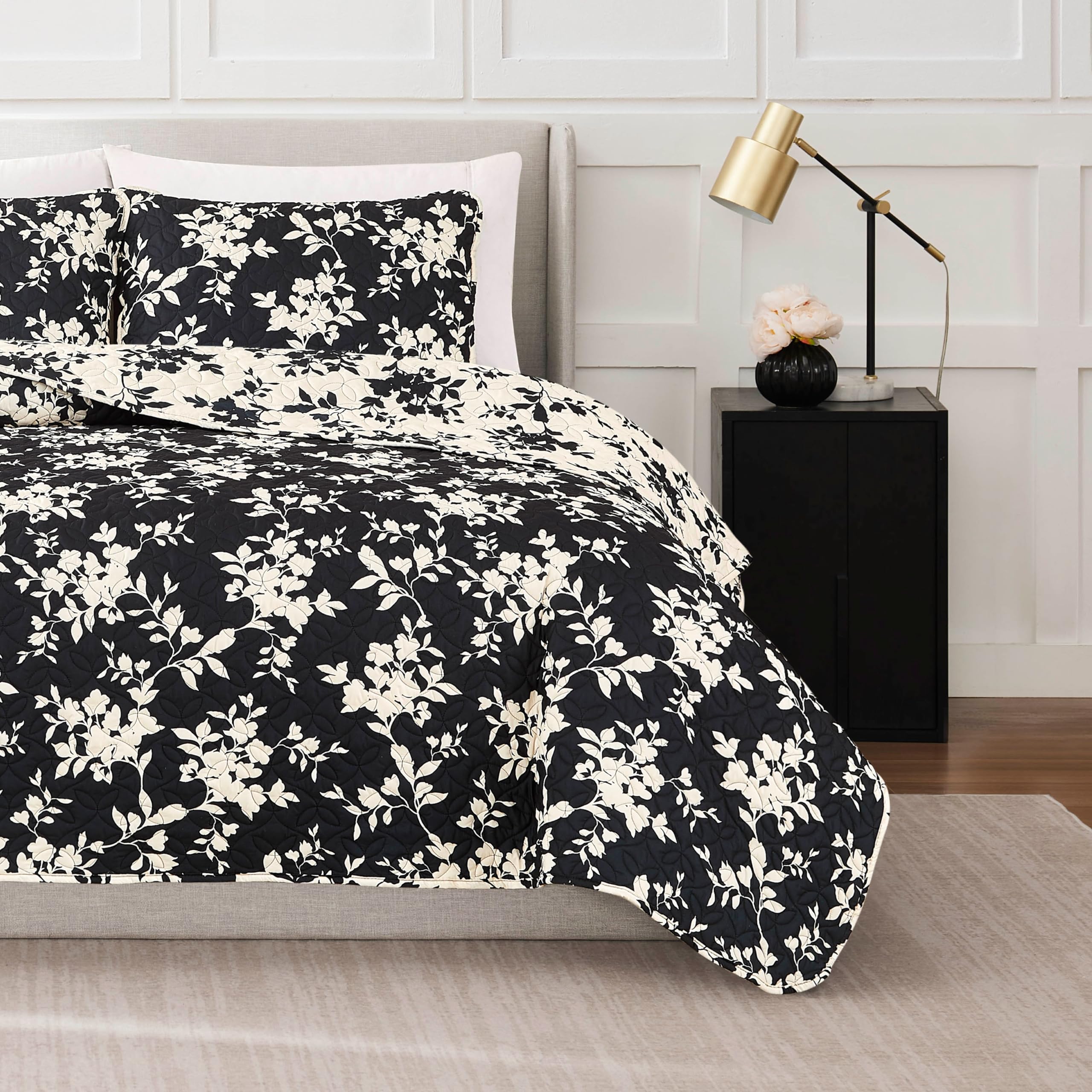 Version 1.0.0 Juego de edredon floral Nine West YMF Carpets Inc. NWAQ000204 3 piezas matrimonial queen diseno flores silhouette