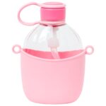Botella para agua de plástico Rosita Fresita Strawberry Shortcake Silver Buffalo SBK978ST 22.5 onzas con correa y dijes