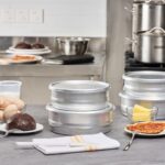 Juego de moldes para masa de aluminio Restaurantware Met Lux RWT2448S-MC 48 y 96 onzas con tapas apilables resistentes p