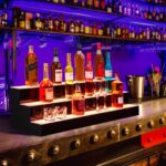 Repisa de bar LED 3 niveles GAOMON 9OB-S9sMolymTaxx452l-1 con portabotellas 40 pulgadas control remoto y app para decora