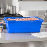 Caja de almacenamiento de alimentos apilable apta para lavavajillas y congelador Restaurantware RWT2449BL-MC plástico 63