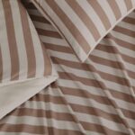 Juego de edredón Weston Stripe Truly Soft Pem America CS6623BRFQ-1500 3 piezas Full Queen marrón rayas todas las estacio