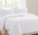 Juego de quilt 2 piezas Truly Soft Pem America QS6560WTTX-2600 Crinkle Ruffle blanco Twin TXL con funda de almohada