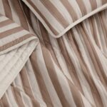 Juego de quilt 3 piezas Weston Stripe marrón Truly Soft Pem America QS6623BRKG-2600 King con fundas de almohada