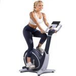 Bicicleta estática de ciclismo interior Garvee resistencia magnética automática con seguimiento de entrenamiento por apl