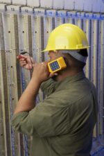 Equipo de comprobación telefónica TS19 de Fluke Networks, amarillo y gris, 1