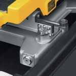 DEWALT Sierra para baldosas húmedas con soporte, 10 pulgadas, con cable (D24000S)