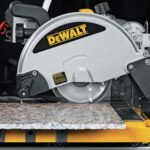 DEWALT Sierra para baldosas húmedas con soporte, 10 pulgadas, con cable (D24000S)