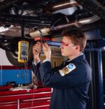 Multímetro Automotriz Digital Fluke 88V Amarillo y Negro Impedancia de Entrada 10 Megaohmios