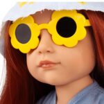 Muñeca Gotz Hannah Little Duck 19.5 pulgadas Articulada Vestido Azul Sombrero Bolsa Lentes Florales Pato de Hule Cabello