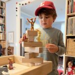 Juego de Bloques de Madera Constructive Playthings CP-U305 85 Piezas Tema Castillo