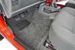 Revestimiento de Piso Bedrug BedTred Jeep Wrangler JK 2011 2018 2 Puertas Parte Delantera Gris 3 Piezas Material TPO